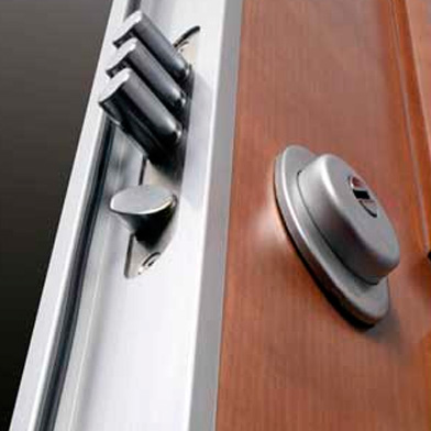 Puerta acorazada Grado 3 instalada en Barcelona