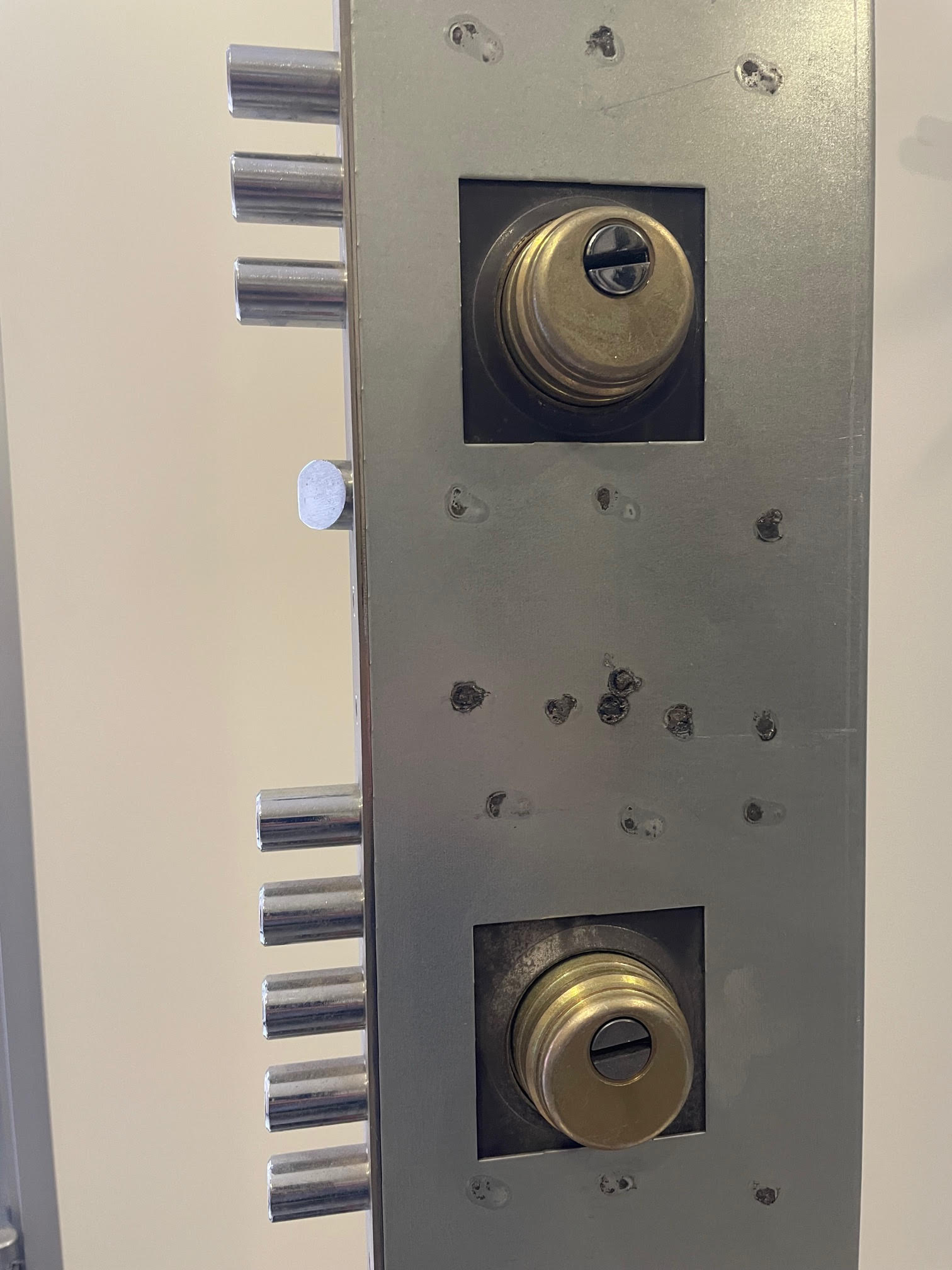 Puerta acorazada Grado 4 Premium con cilindro Mottura Champions C28 plus